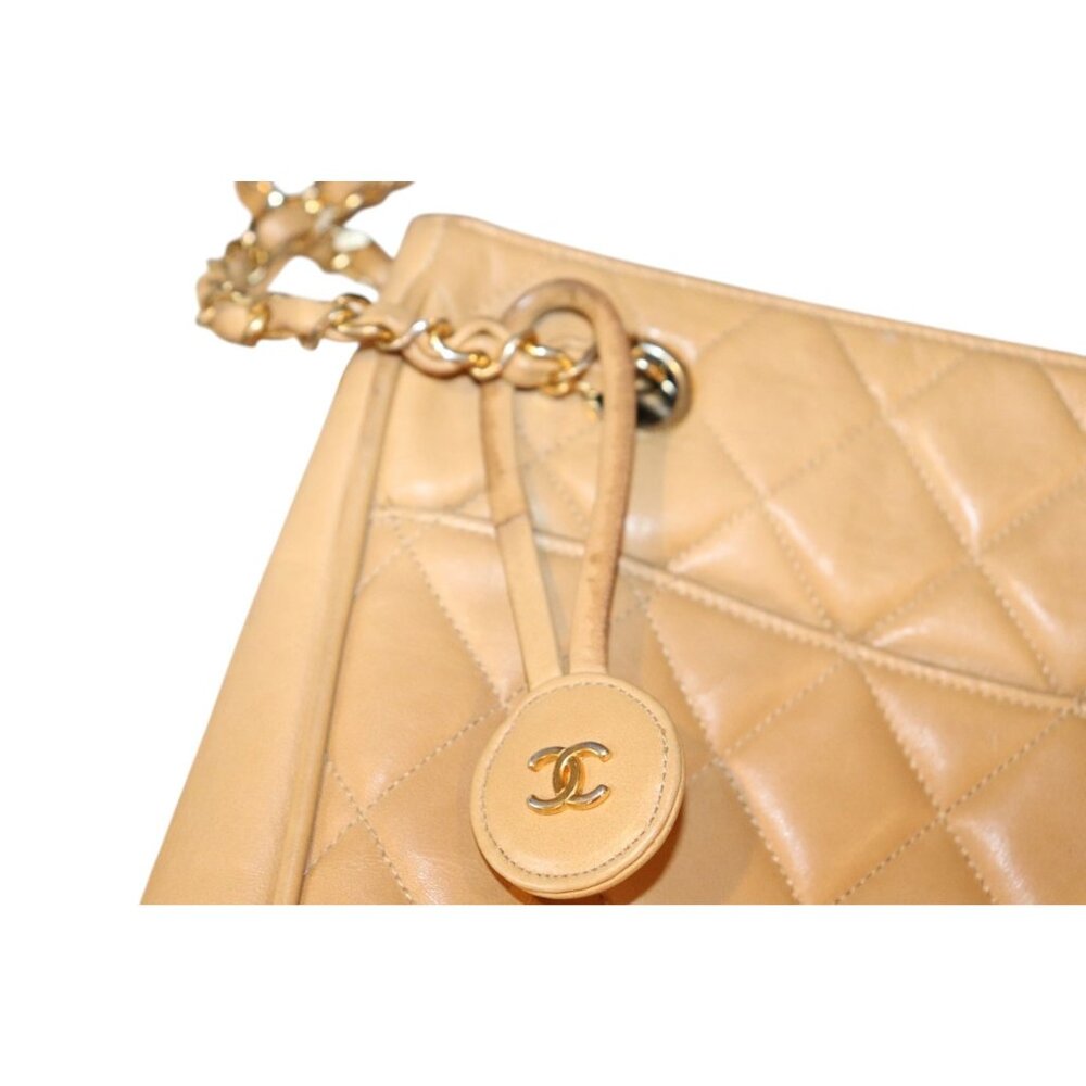 Chanel Quilted Beige Lamb Leather Shoulder Bag With Chain Strap & CC Charm - Picture 5 of 15